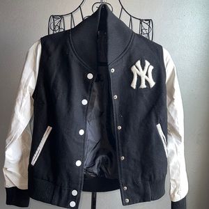 ROMWE Black and White Jackets